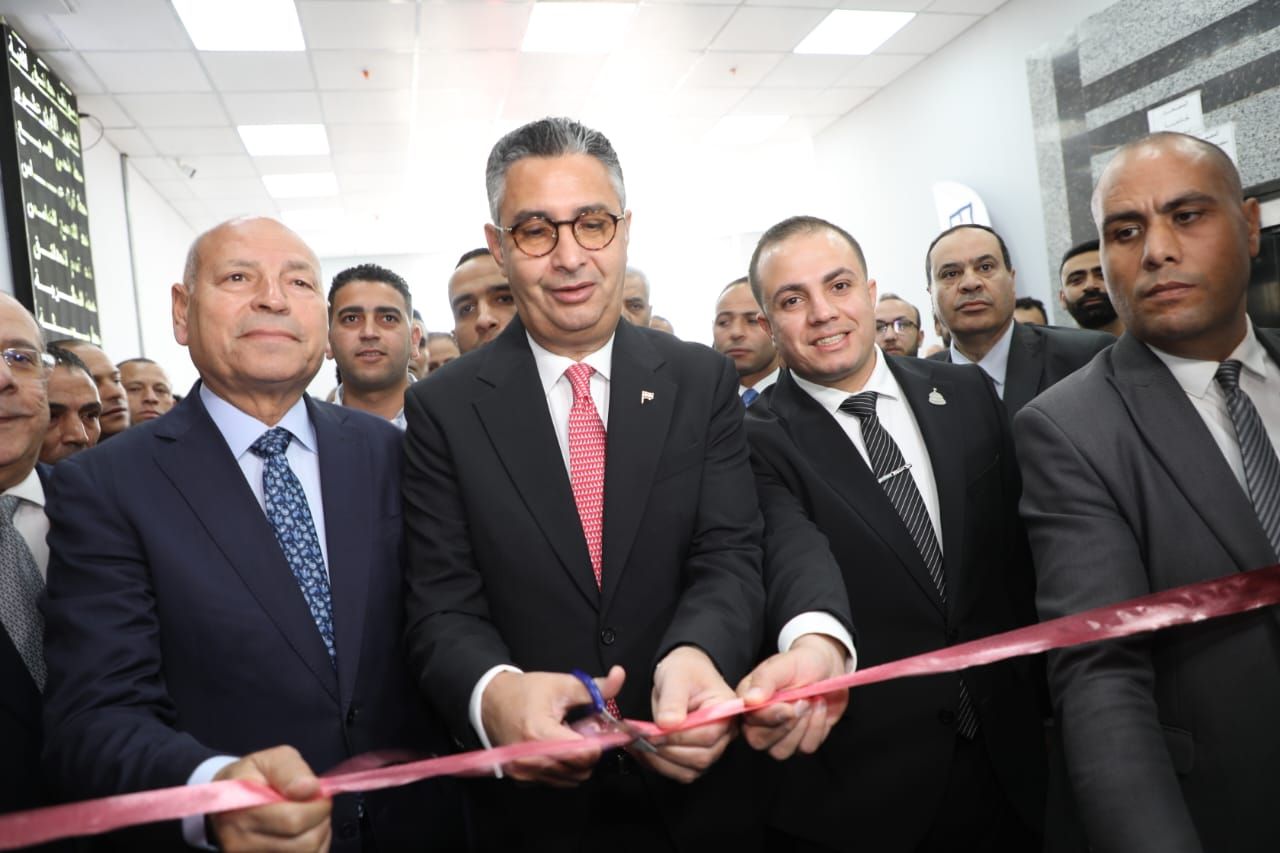 محافظ القاهرة ووزير التموين يفتتحان معرض أهلًا بالعيد محافظ القاهرة ووزير التموين يفتتحان معرض أهلًا بالعيد