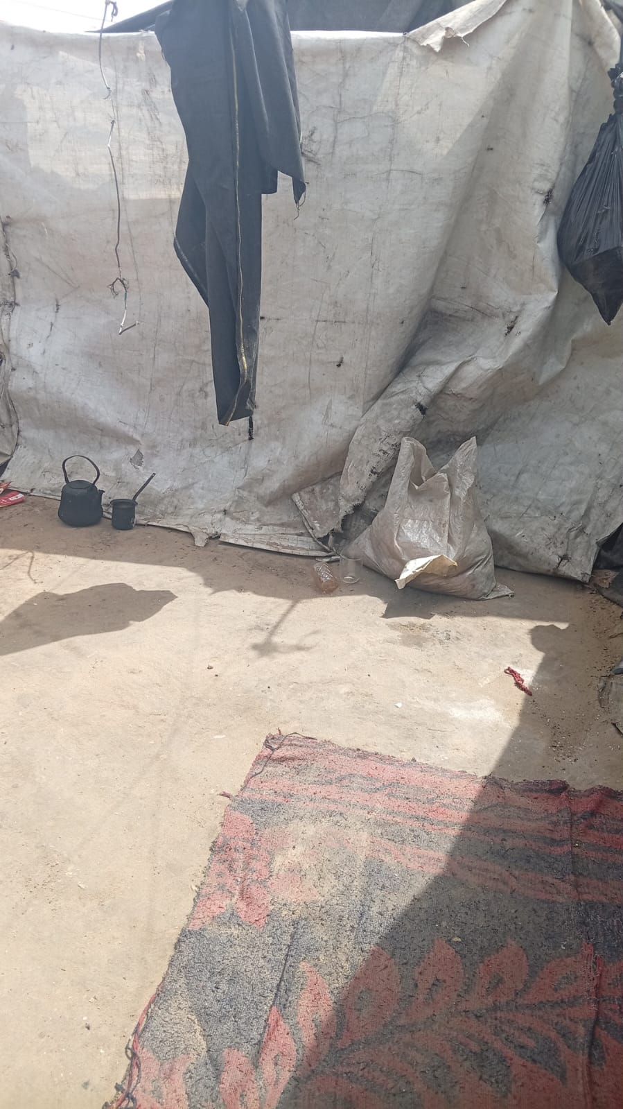 خيمة السيدة حكمت أبو غنيم خيمة السيدة حكمت أبو غنيم
