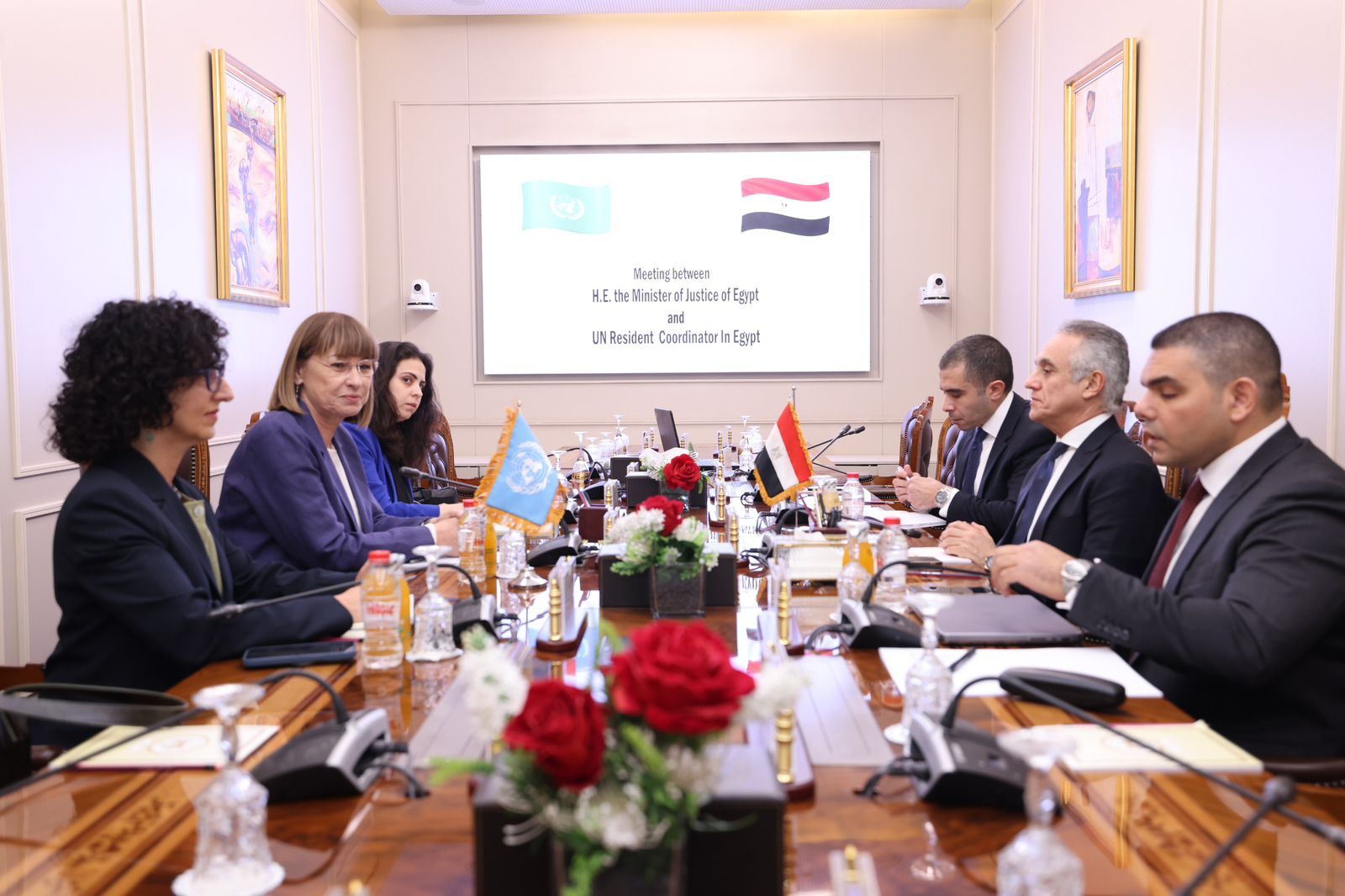 وزير العدل يلتقي المنسقة المقيمة للأمم المتحدة في مصر (2) وزير العدل يلتقي المنسقة المقيمة للأمم المتحدة في مصر (2)
