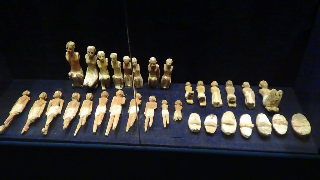 مجموعة تماثيل صغيرة - متحف اثار مطروح مجموعة تماثيل صغيرة - متحف اثار مطروح
