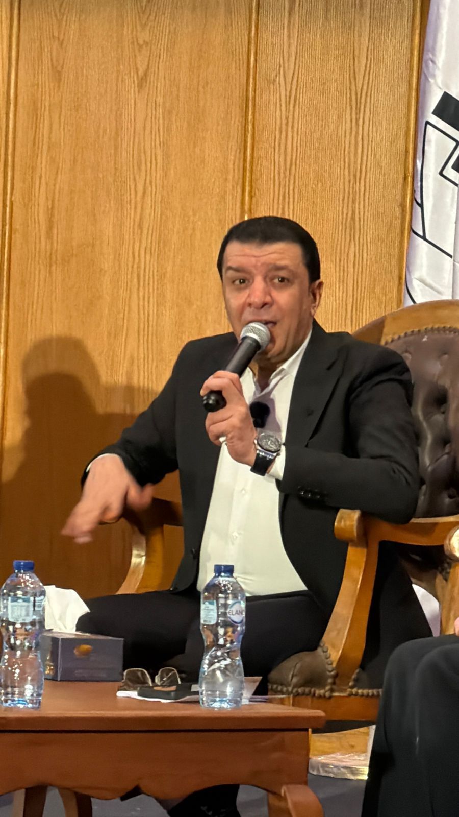 مصطفى كامل يحكي اغنية الحلم الجميل (2) مصطفى كامل يحكي اغنية الحلم الجميل (2)