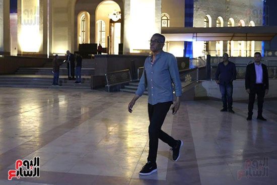 وصول الفنان سيد رجب عزاء عبد الرحمن أبو زهرة وصول الفنان سيد رجب عزاء عبد الرحمن أبو زهرة