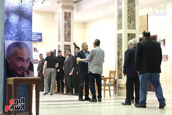 التوافد على عزاء الفنان عبد الرحمن ابو زهرة التوافد على عزاء الفنان عبد الرحمن ابو زهرة