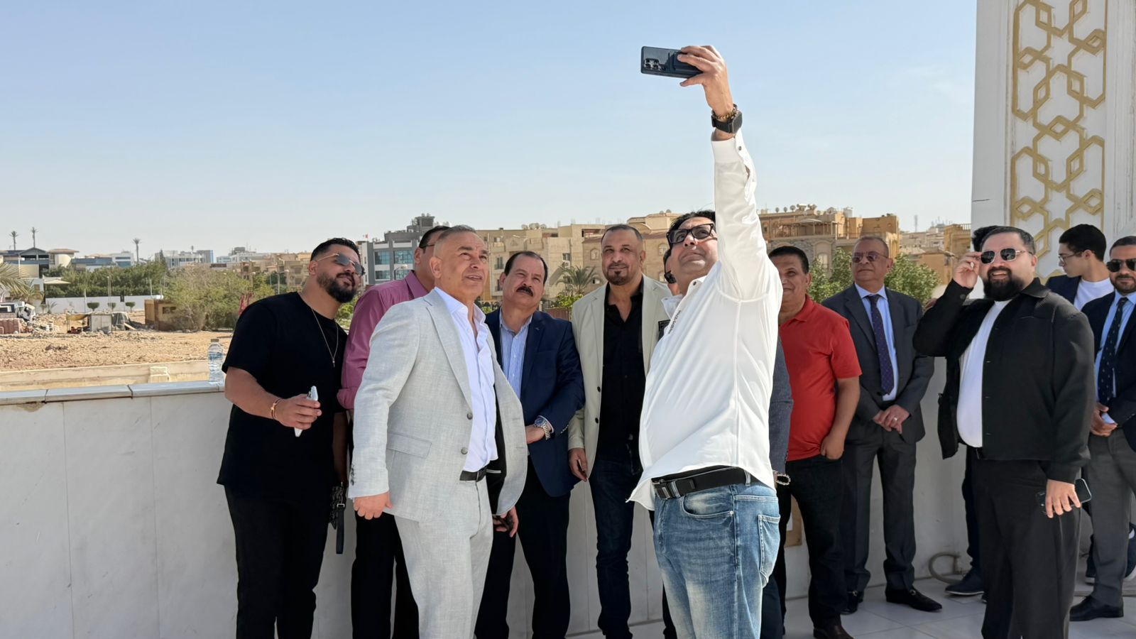 سيلفى مع الحضور سيلفى مع الحضور