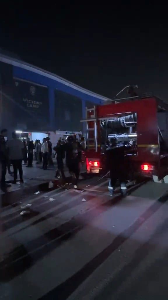 جانب من موقع الحادث (1) جانب من موقع الحادث (1)