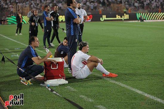 حزن لاعبى الزمالك بعد ضياع البطولة حزن لاعبى الزمالك بعد ضياع البطولة