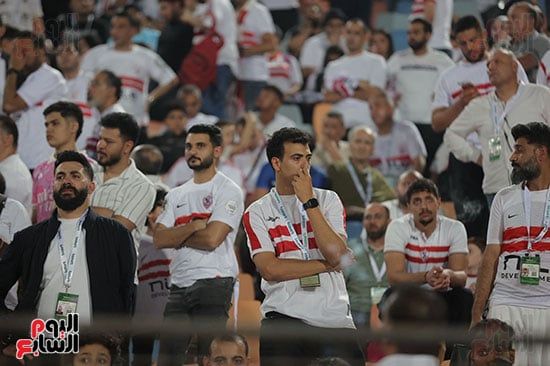 حزن الجمهور بعد هزيمة الزمالك حزن الجمهور بعد هزيمة الزمالك