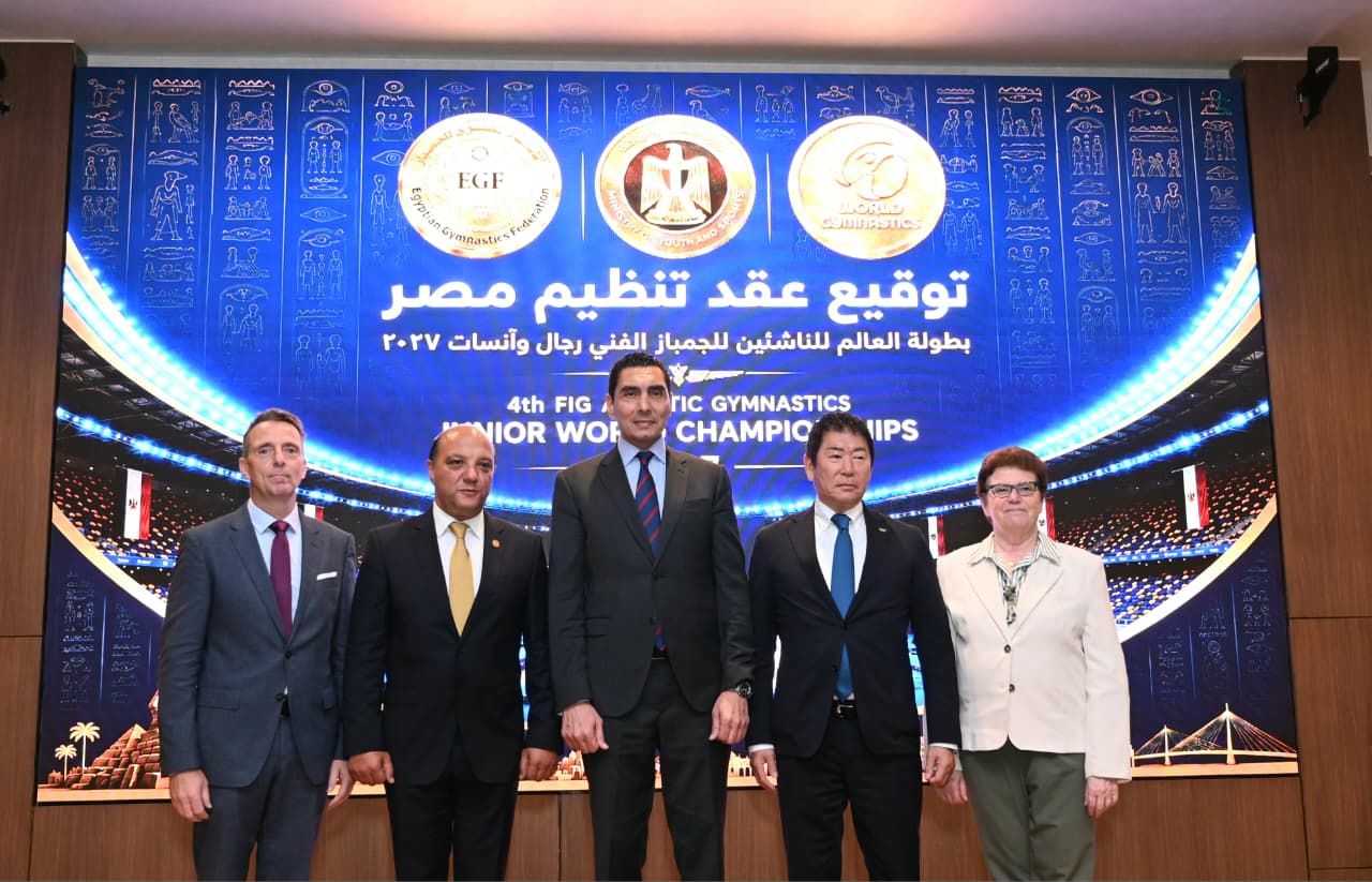 جوهر نبيل مع إيهاب أمين ومسئولي الاتحاد الدولي للجمباز جوهر نبيل مع إيهاب أمين ومسئولي الاتحاد الدولي للجمباز