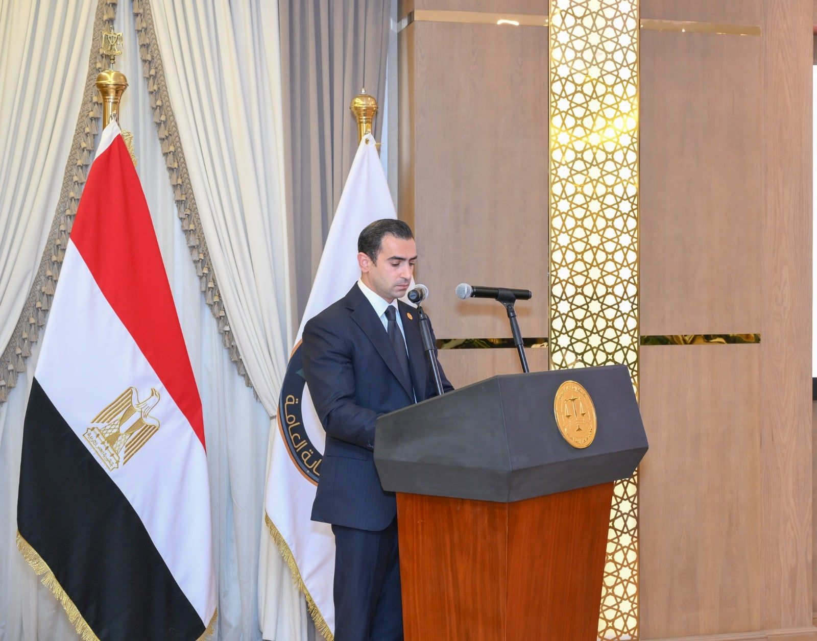 النائب العام يستقبل نظيره الكيني لبحث تعزيز التعاون القضائي بين البلدين (9) النائب العام يستقبل نظيره الكيني لبحث تعزيز التعاون القضائي بين البلدين (9)