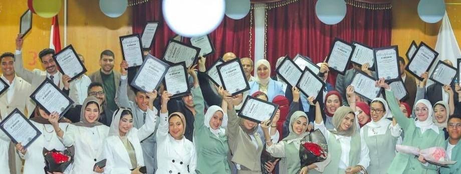 طلاب وطالبات كلية الاداب بجامعة كفر الشيخ طلاب وطالبات كلية الاداب بجامعة كفر الشيخ