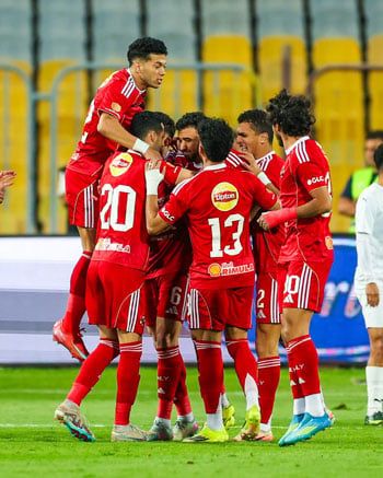 احتفال لاعبى الأهلى بالهدف احتفال لاعبى الأهلى بالهدف