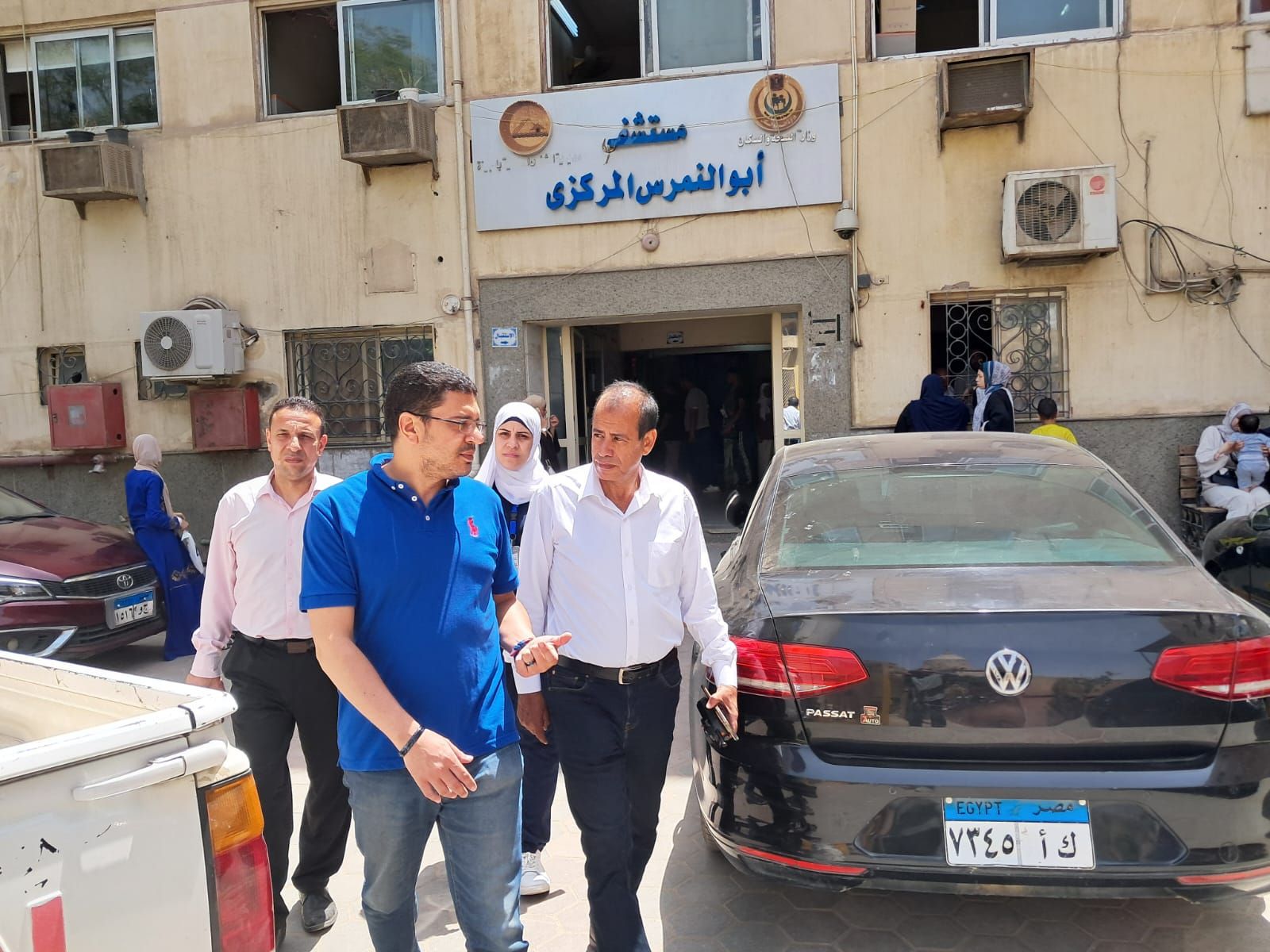 رئيس مدينة أبو النمرس يتفقد المستشفى المركزى للتأكد من انتظام العمل (3) رئيس مدينة أبو النمرس يتفقد المستشفى المركزى للتأكد من انتظام العمل (3)