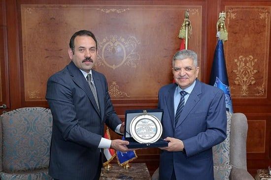 شراكة بين هيئة قناة السويس وجهاز مستقبل مصر لتطوير وتطهير البحيرات المصرية (6)