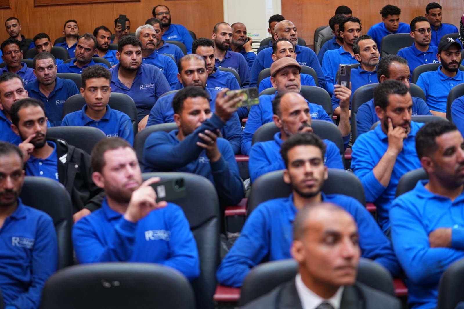 جانب من لقاء العمال جانب من لقاء العمال