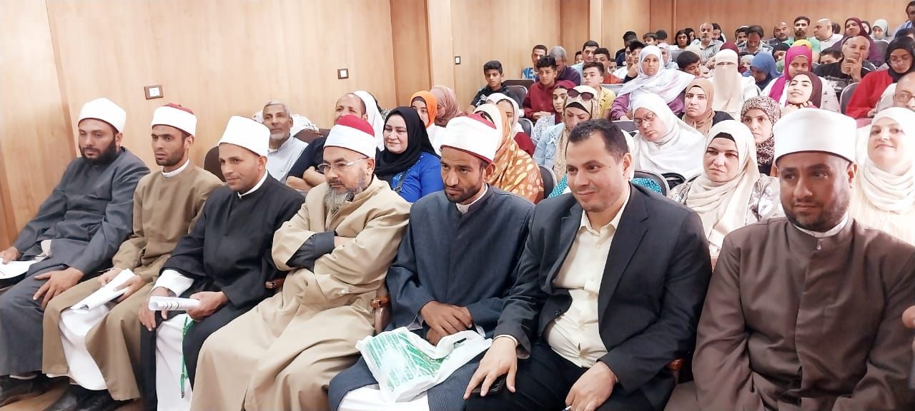 المشاركين بالندوة التوعوية المشاركين بالندوة التوعوية