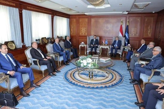 شراكة بين هيئة قناة السويس وجهاز مستقبل مصر لتطوير وتطهير البحيرات المصرية (5)