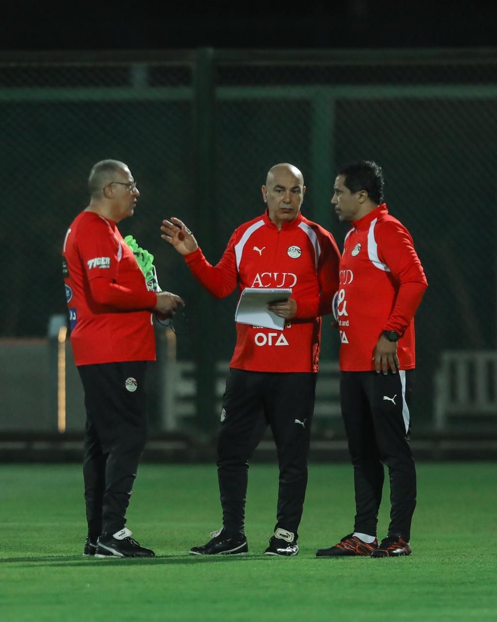 تدريب منتخب مصر (2) تدريب منتخب مصر (2)