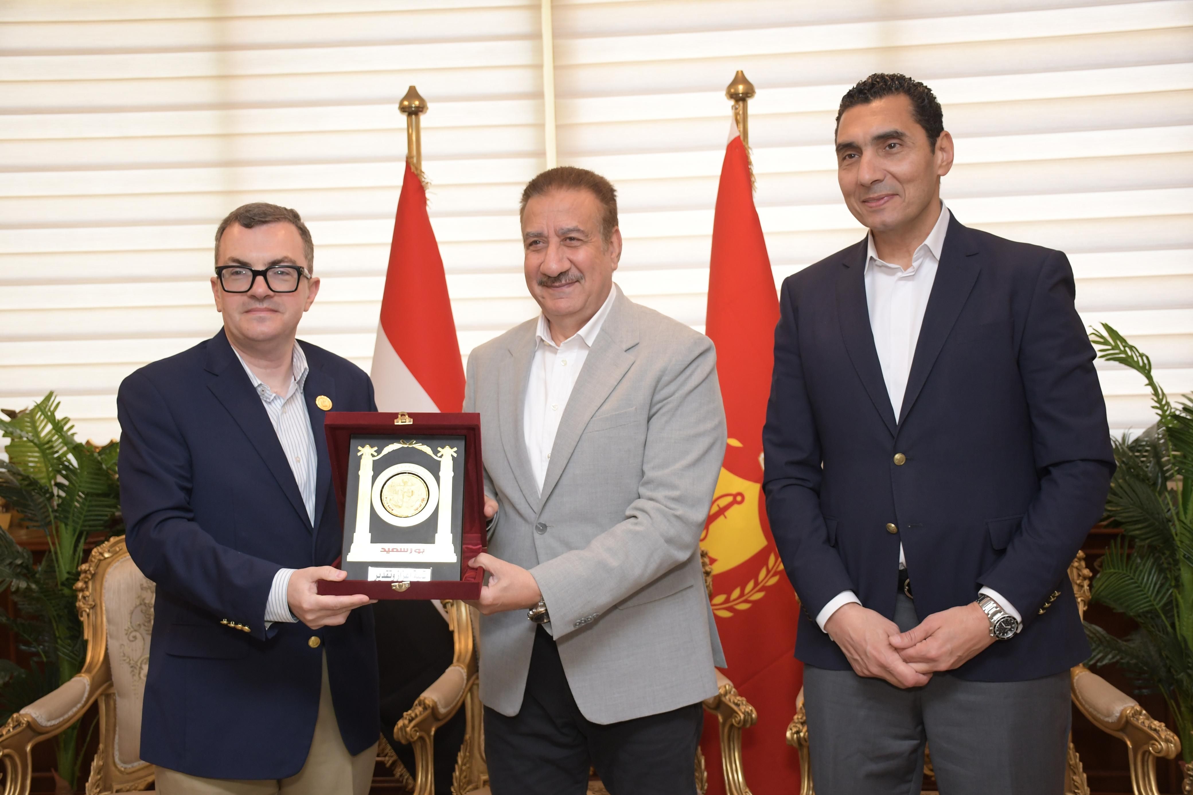 المحافظ يستقبل وزيرا التخطيط والشباب والرياضة المحافظ يستقبل وزيرا التخطيط والشباب والرياضة