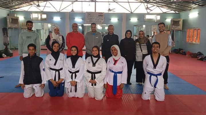 جانباً من التدريب جانباً من التدريب