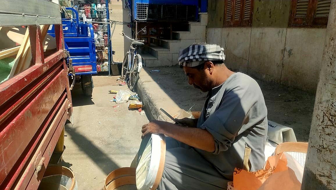 35 عاما في صناعة الغربال 35 عاما في صناعة الغربال