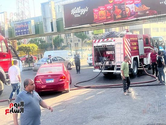 السيطرة الكاملة على الحريق الذي اندلع بكشك تجاري بمنطقة الفجالة (13) السيطرة الكاملة على الحريق الذي اندلع بكشك تجاري بمنطقة الفجالة (13)
