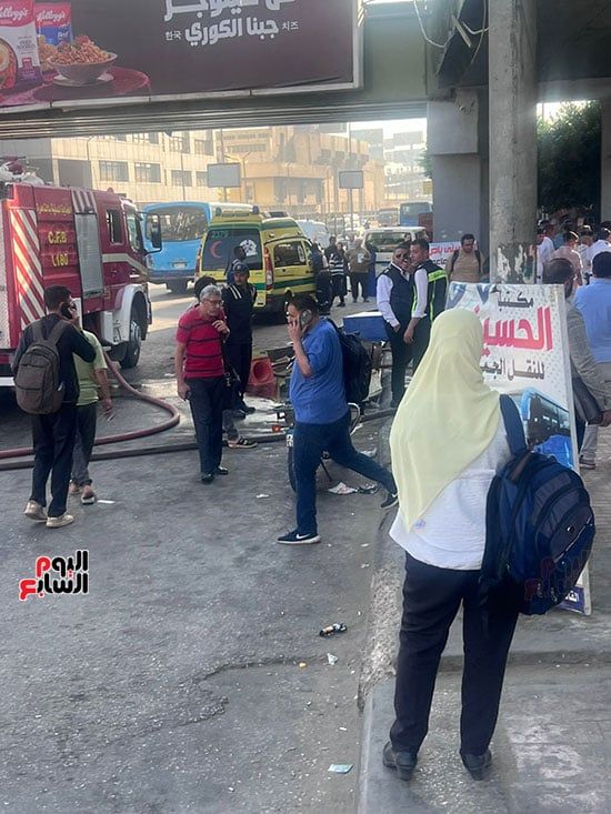 السيطرة الكاملة على الحريق الذي اندلع بكشك تجاري بمنطقة الفجالة (12) السيطرة الكاملة على الحريق الذي اندلع بكشك تجاري بمنطقة الفجالة (12)