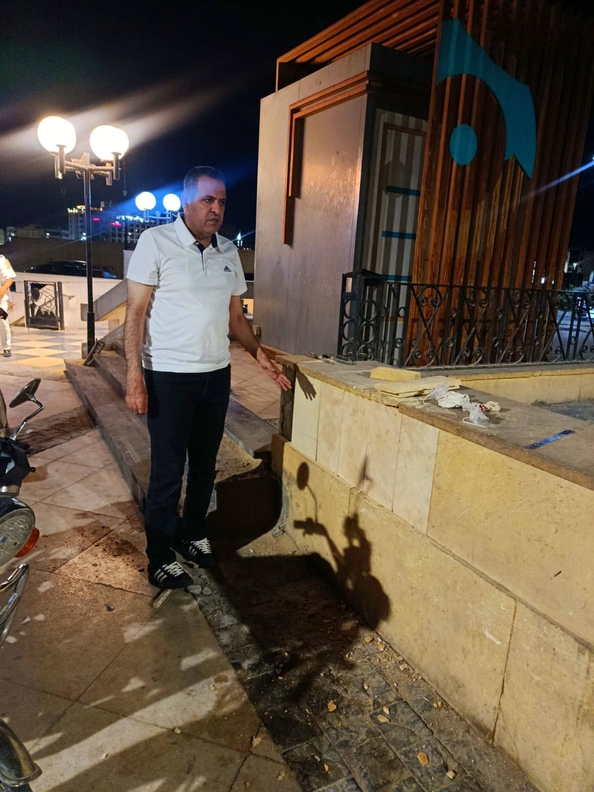 رئيس مدينة الأقصر يواصل متابعة أعمال رفع كفاءة وترميمات الأرصفة رئيس مدينة الأقصر يواصل متابعة أعمال رفع كفاءة وترميمات الأرصفة