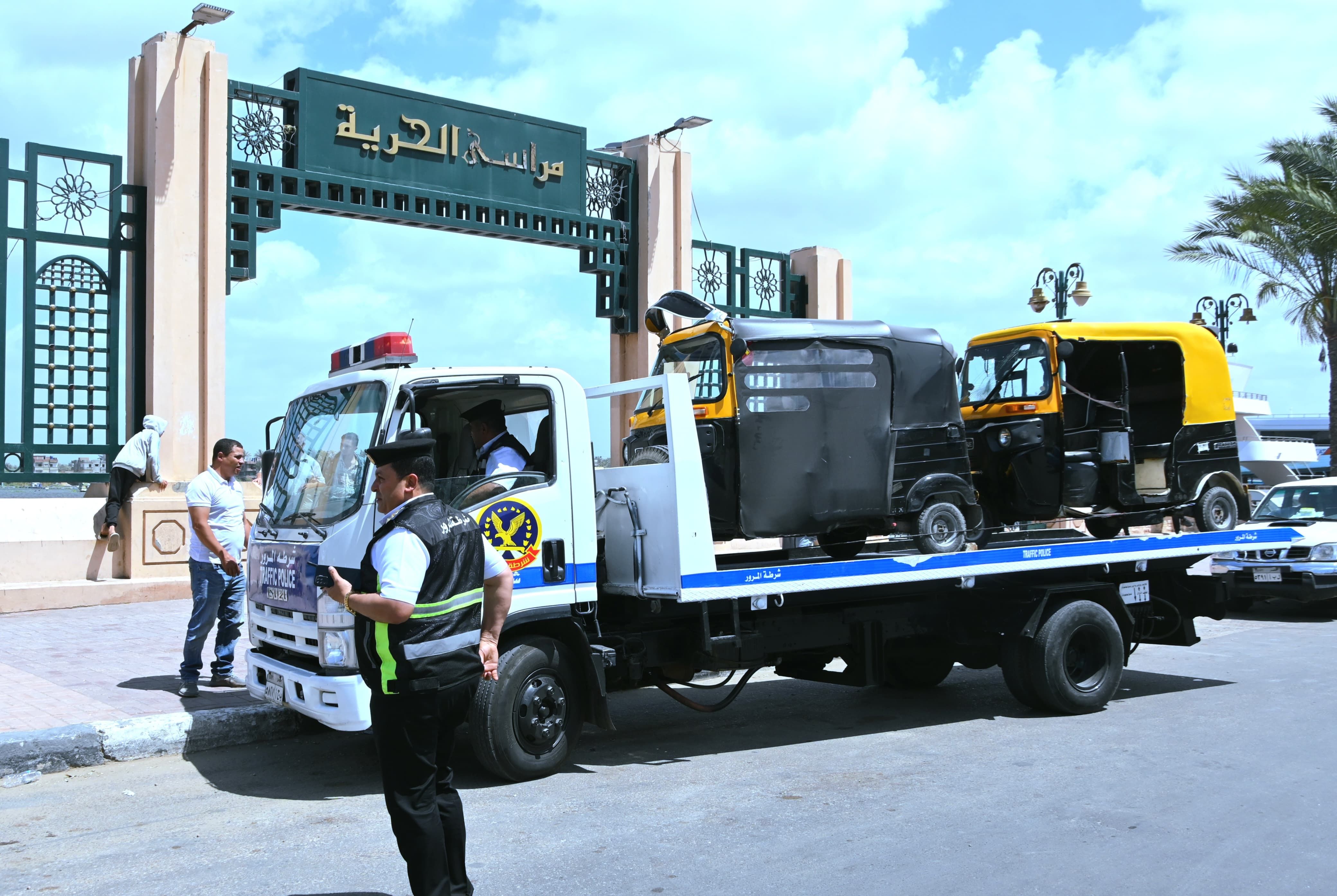 حملات مرورية مكثفة استعدادا لاستقبال العيد حملات مرورية مكثفة استعدادا لاستقبال العيد