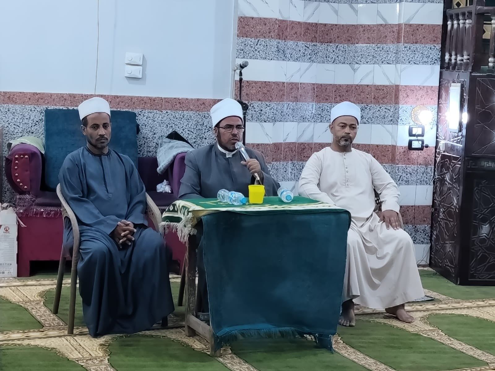 أوقاف الأقصر تنظم ندوة علمية كبرى بعنوان الحج جهاد أوقاف الأقصر تنظم ندوة علمية كبرى بعنوان الحج جهاد