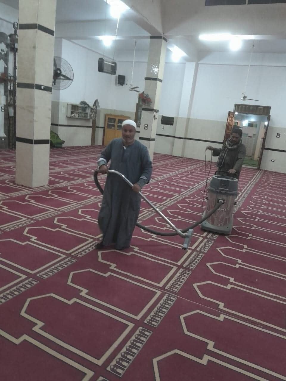 إطلاق حملات لتعقيم ونظافة المساجد وساحات عيد الأضحى المبارك إطلاق حملات لتعقيم ونظافة المساجد وساحات عيد الأضحى المبارك