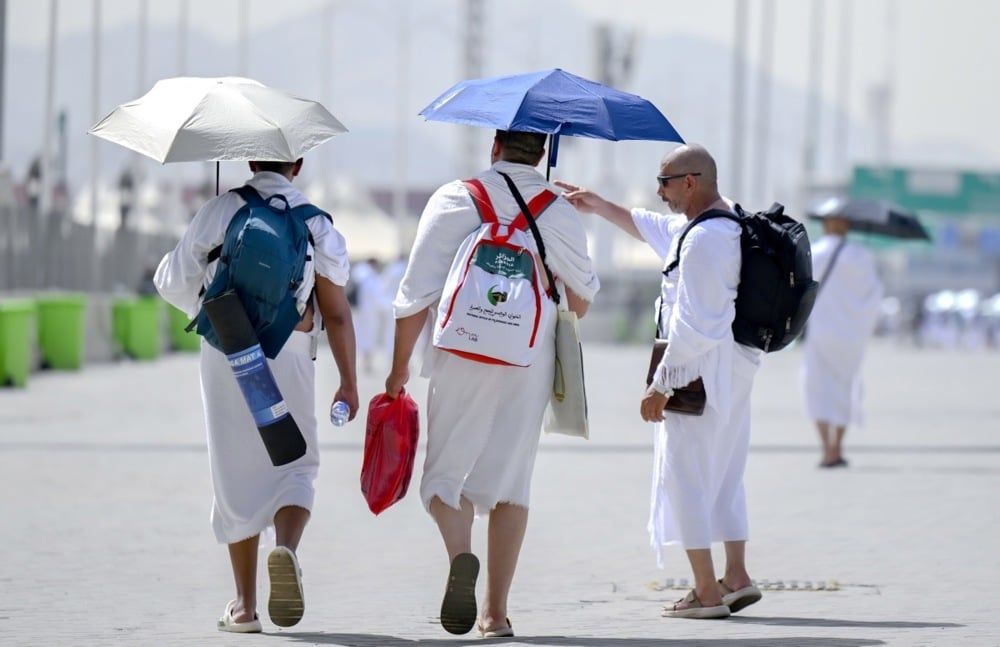 حجاج بيت الله يزحفون إلى منى لقضاء يوم التروية (7) حجاج بيت الله يزحفون إلى منى لقضاء يوم التروية (7)