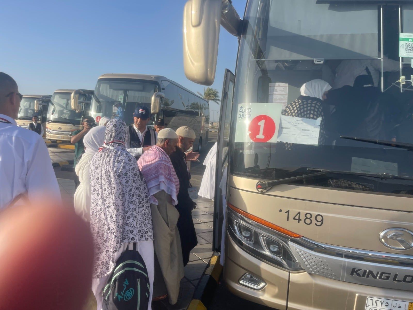 بعثة الحج المصرية تبدأ تصعيد حجاج القرعة إلى مشعر عرفات وسط منظومة خدمات متكاملة (1) بعثة الحج المصرية تبدأ تصعيد حجاج القرعة إلى مشعر عرفات وسط منظومة خدمات متكاملة (1)