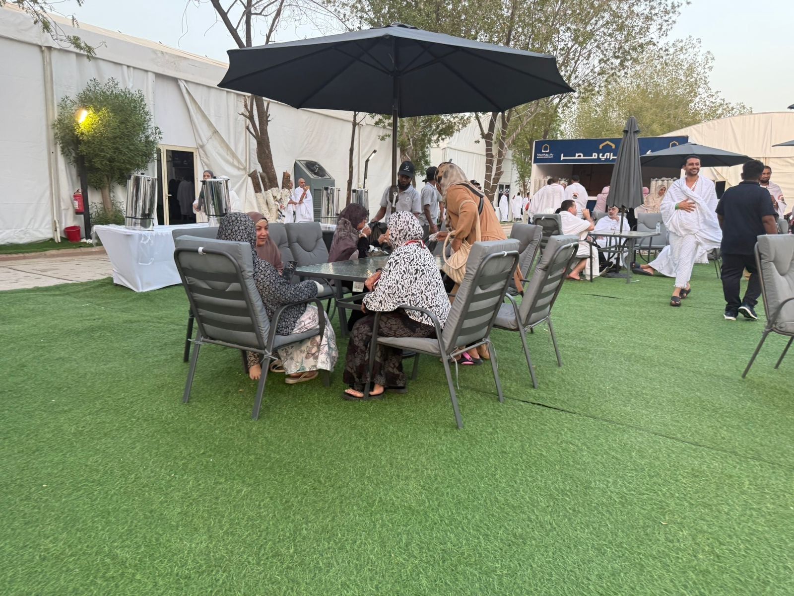 تصعيد عيد حجاج الجمعيات الأهلية إلى عرفات تصعيد عيد حجاج الجمعيات الأهلية إلى عرفات