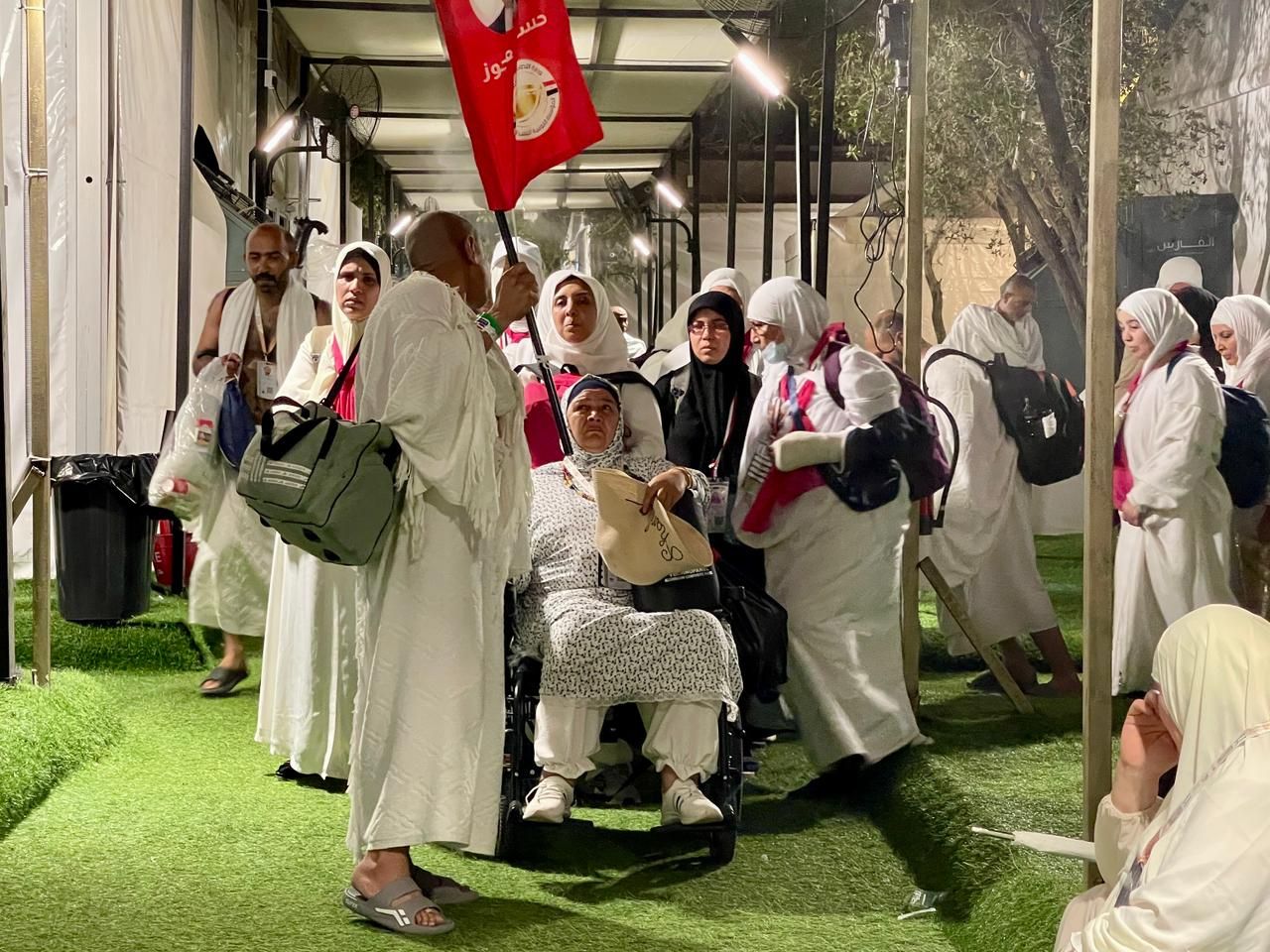 نفرة حجاج الجمعيات الاهليه من عرفات إلى مزدلفة نفرة حجاج الجمعيات الاهليه من عرفات إلى مزدلفة