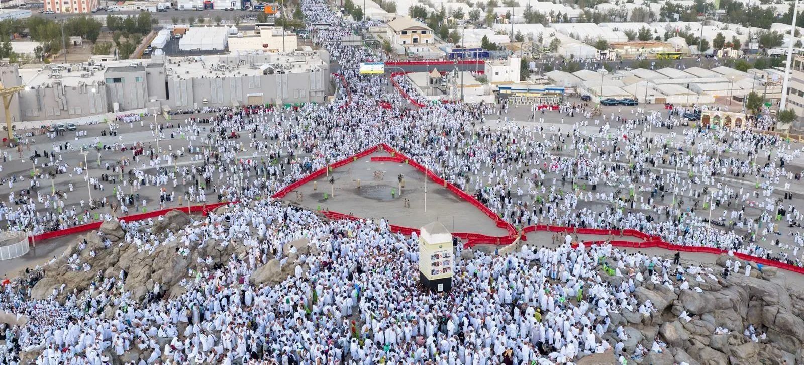 حجاج بيت الله الحرام (1) حجاج بيت الله الحرام (1)