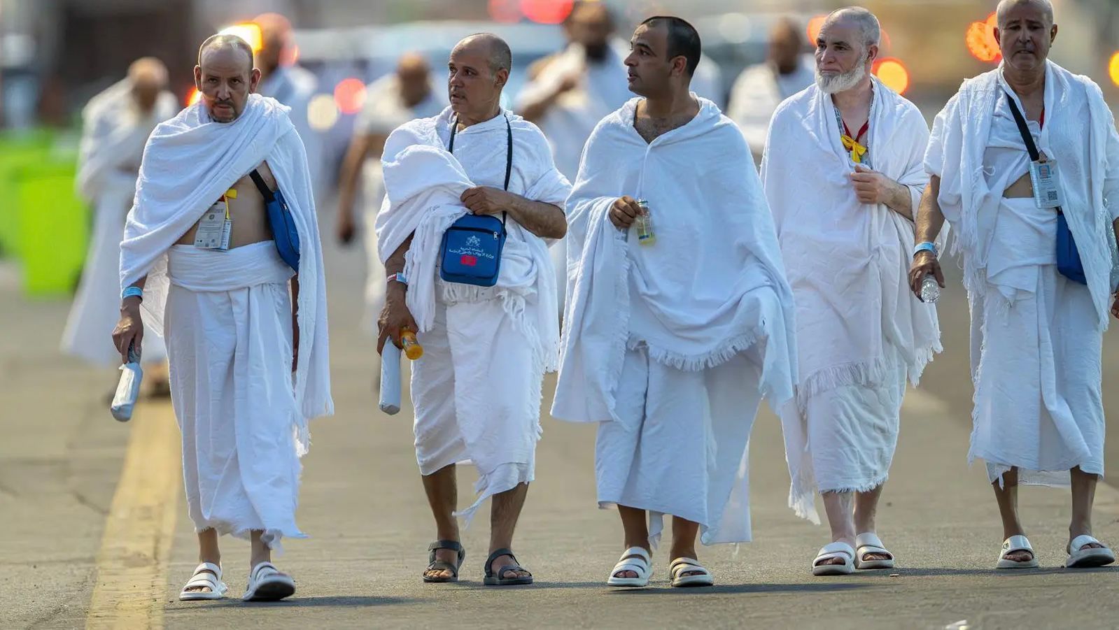 حجاج بيت الله الحرام (4) حجاج بيت الله الحرام (4)