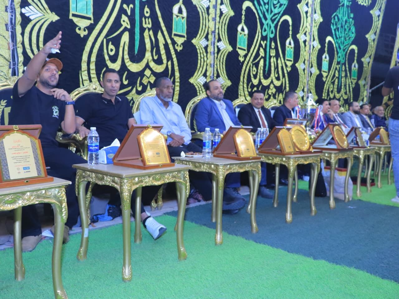 مشاركة الشخصيات في البطولة مشاركة الشخصيات في البطولة