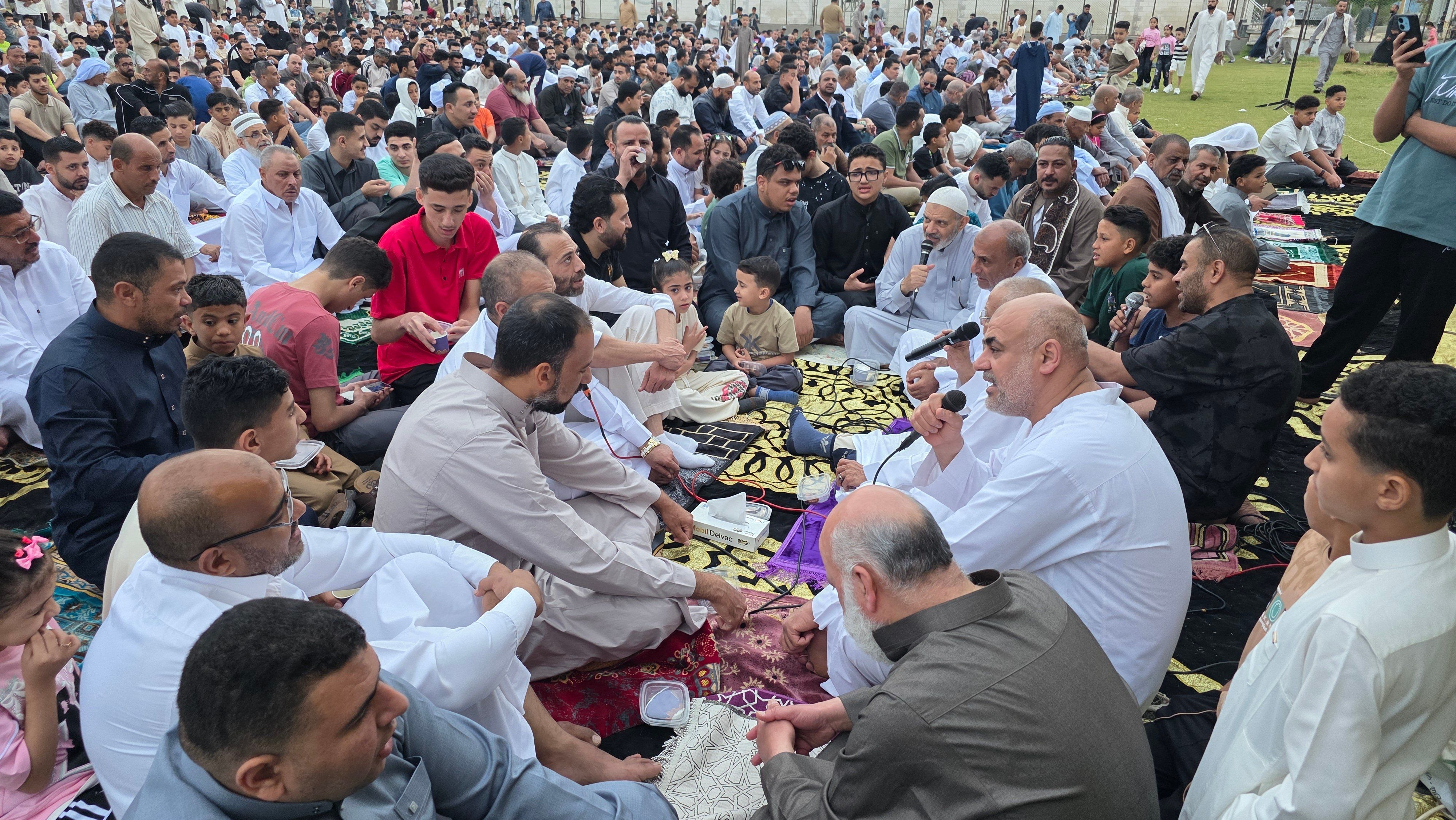 آلاف المصلين يؤدون صلاة عيد الأضحى بمحافظة الإسماعيلية وسط أجواء إيمانية 3 آلاف المصلين يؤدون صلاة عيد الأضحى بمحافظة الإسماعيلية وسط أجواء إيمانية 3