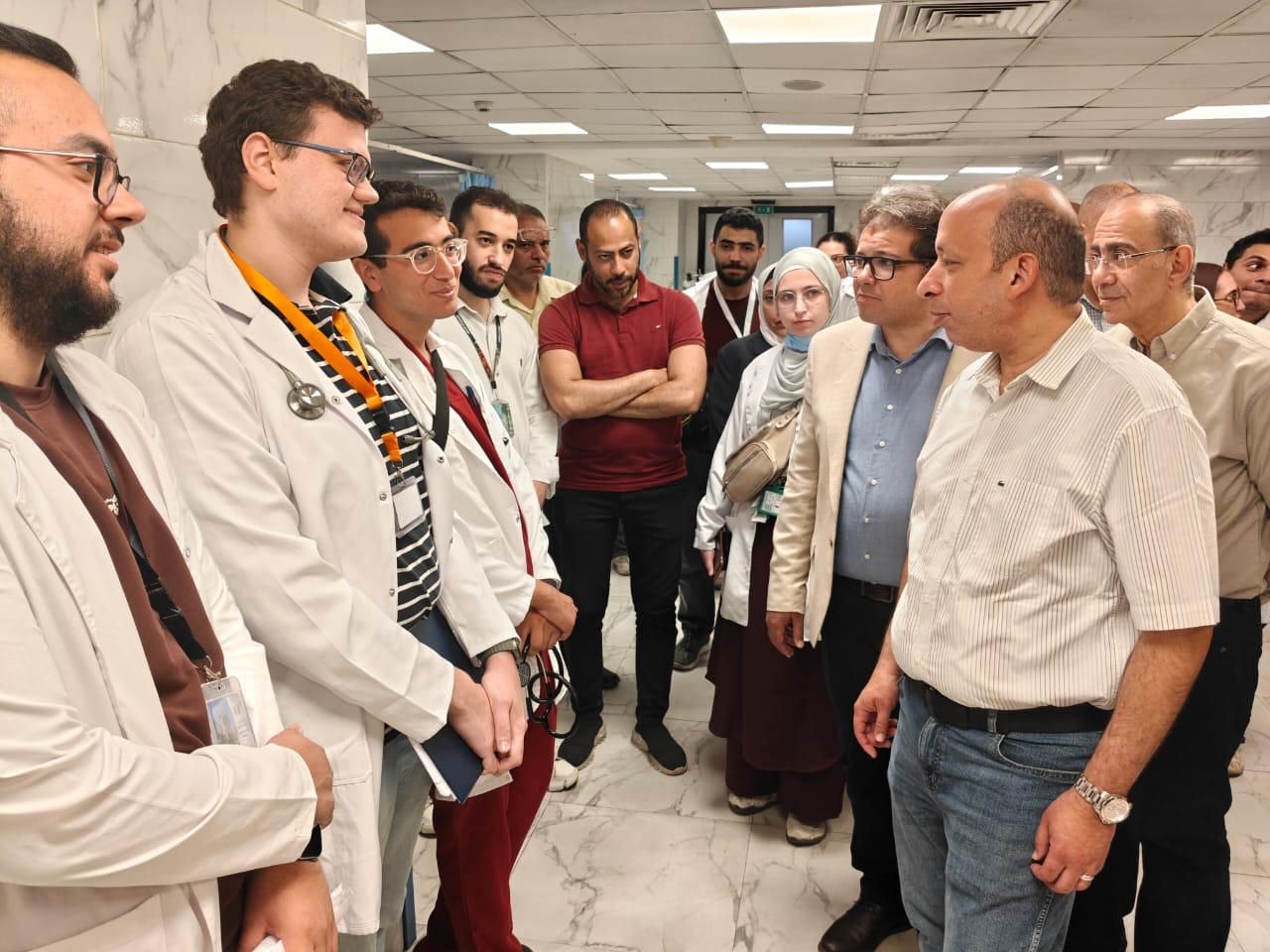 عميد طب قصر العيني يطمئن على المرضى وانتظام الخدمة الطبية بأول أيام عيد الأضحى عميد طب قصر العيني يطمئن على المرضى وانتظام الخدمة الطبية بأول أيام عيد الأضحى