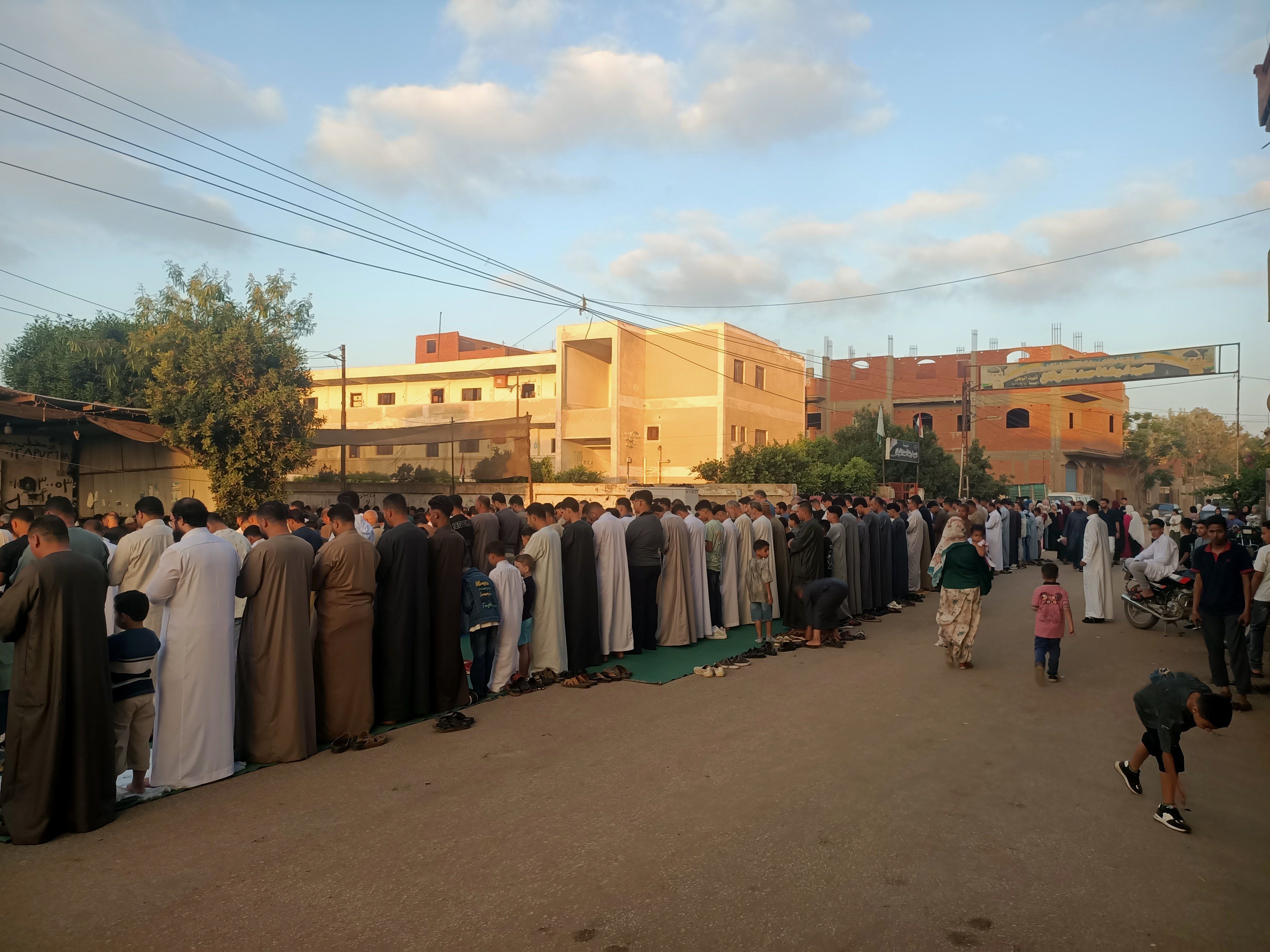 آلاف يؤدون صلاة عيد الأضحى بمحافظة المنوفية آلاف يؤدون صلاة عيد الأضحى بمحافظة المنوفية
