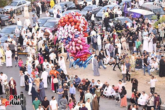 فرحة العيد تظهر في وجوه المصلين فرحة العيد تظهر في وجوه المصلين