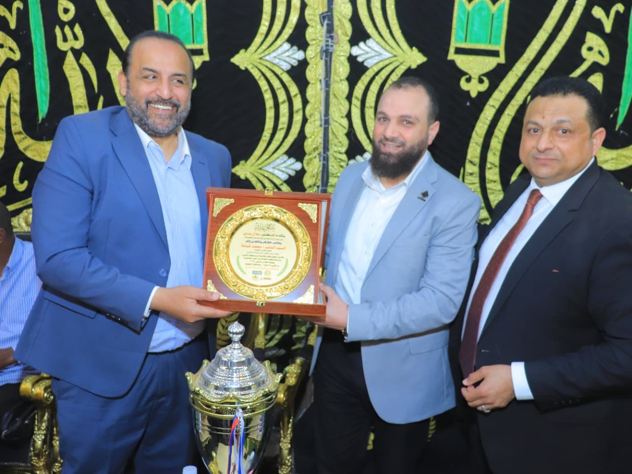 تكريم المشاركين في البطولة تكريم المشاركين في البطولة