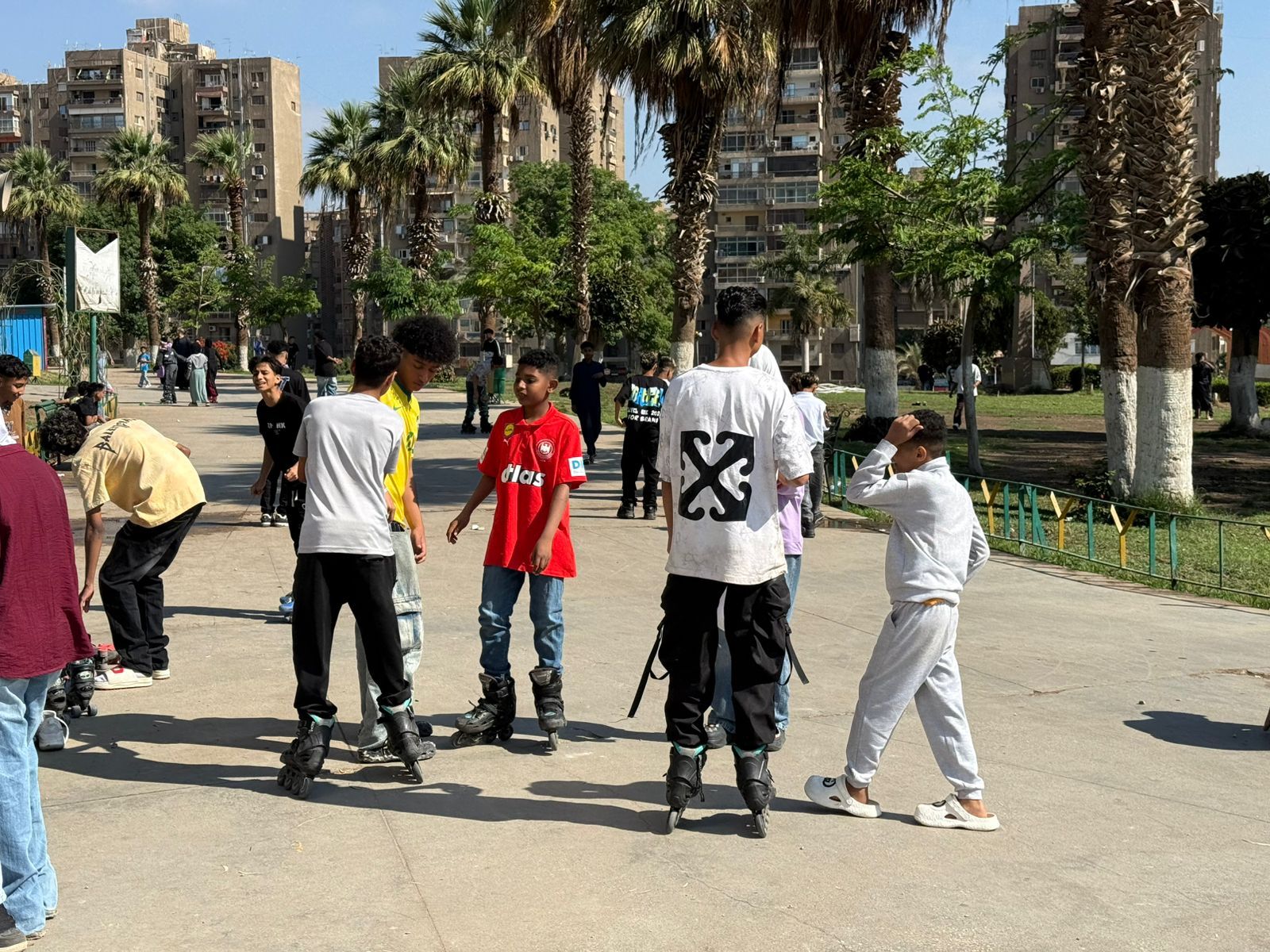 السكيت” يخطف الأنظار فى الحديقة الدولية وسط أجواء الفرحة بأول أيام العيد السكيت” يخطف الأنظار فى الحديقة الدولية وسط أجواء الفرحة بأول أيام العيد
