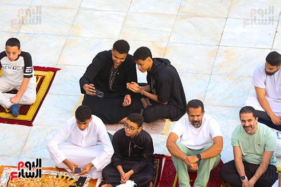 الاصدقاء قبل صلاه عيد الاضحي الاصدقاء قبل صلاه عيد الاضحي