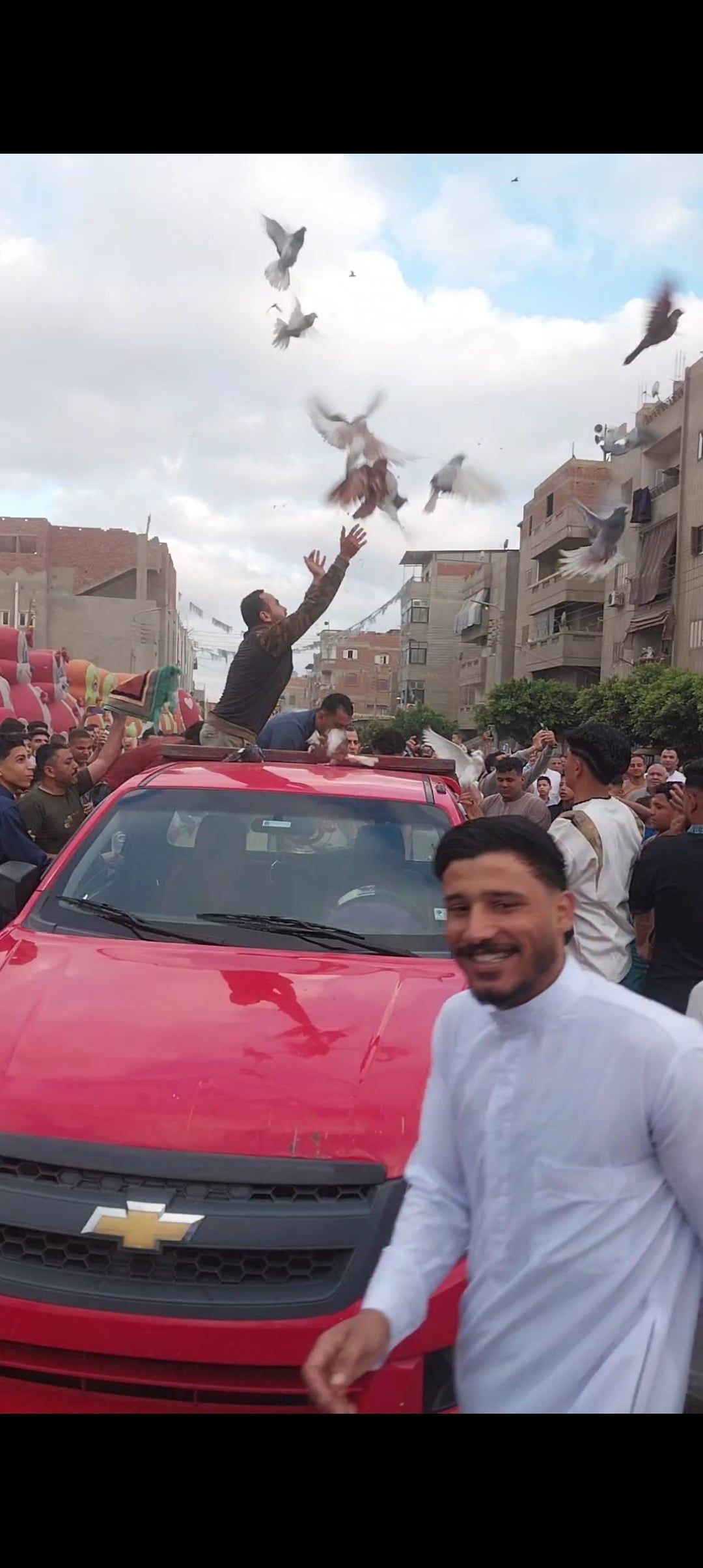شباب كفر سليمان طيروا 500 فرد حمام رمزا للأمان شباب كفر سليمان طيروا 500 فرد حمام رمزا للأمان