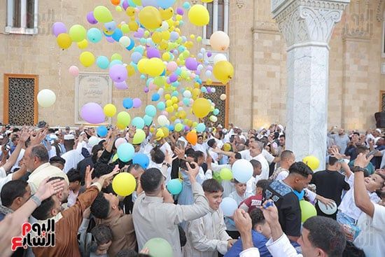 بعد صلاة العيد كله سعادة وفرح بعد صلاة العيد كله سعادة وفرح