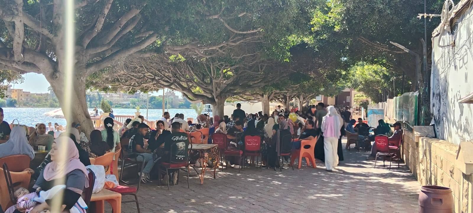 توافد كبير من الاسر على حديقة الاسرة والطفولة توافد كبير من الاسر على حديقة الاسرة والطفولة