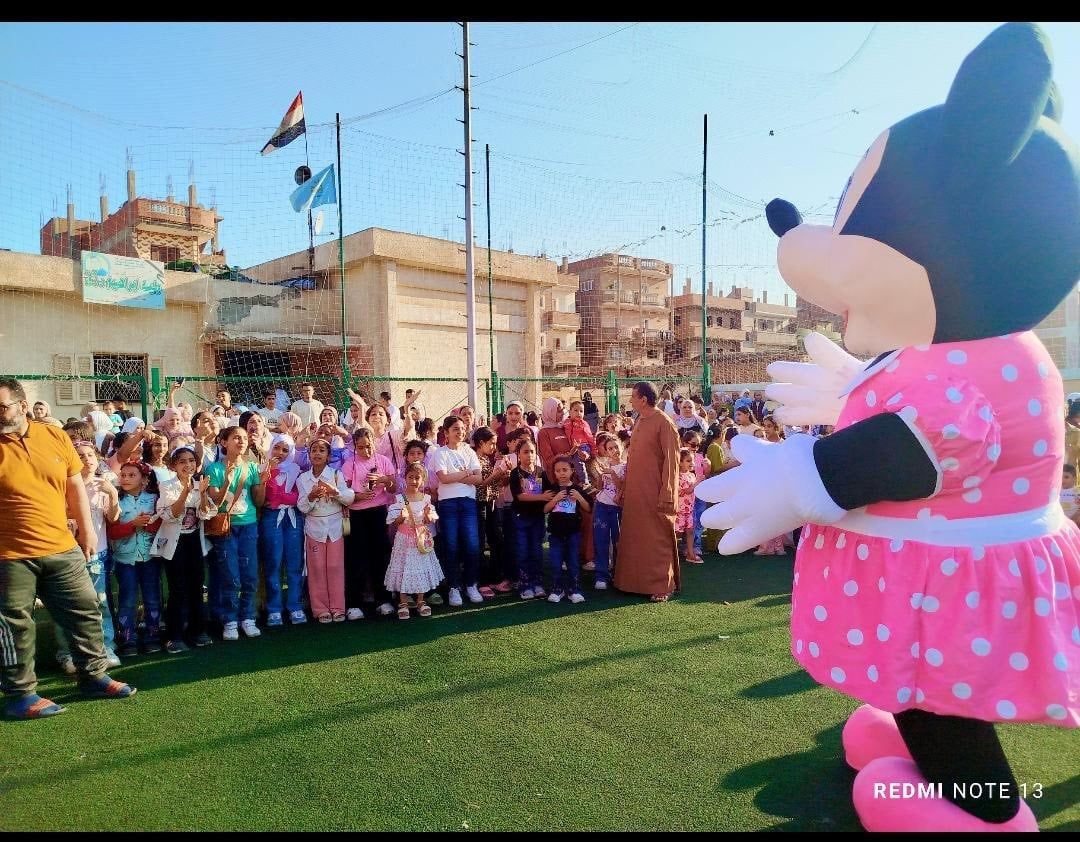 اندماج الاطفال مع فاليات مبادرة العيد أحلى اندماج الاطفال مع فاليات مبادرة العيد أحلى