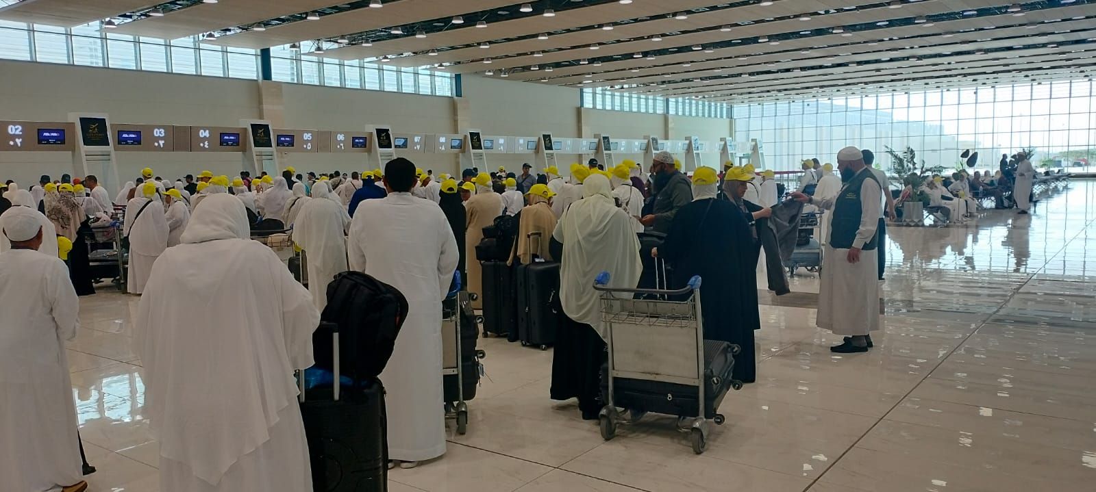 بدء عودة 8 رحلات من الحج السياحي بدء عودة 8 رحلات من الحج السياحي