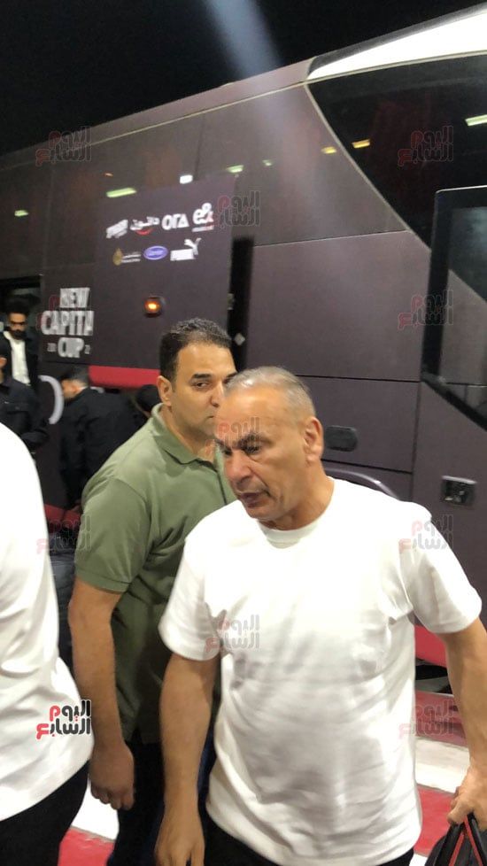 وصول بعثه المنتخب (2)